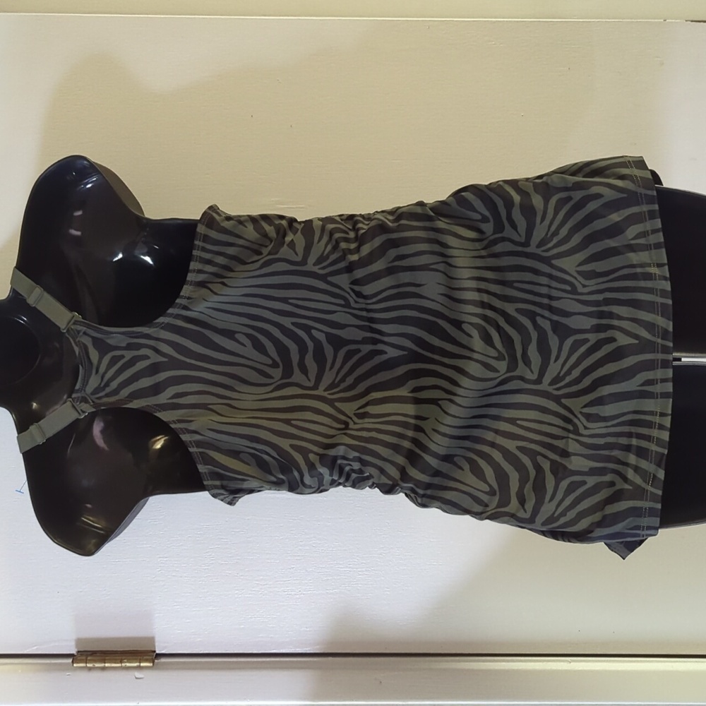 Ruby Ribbon Active Wear Tank - Picture 2 of 6